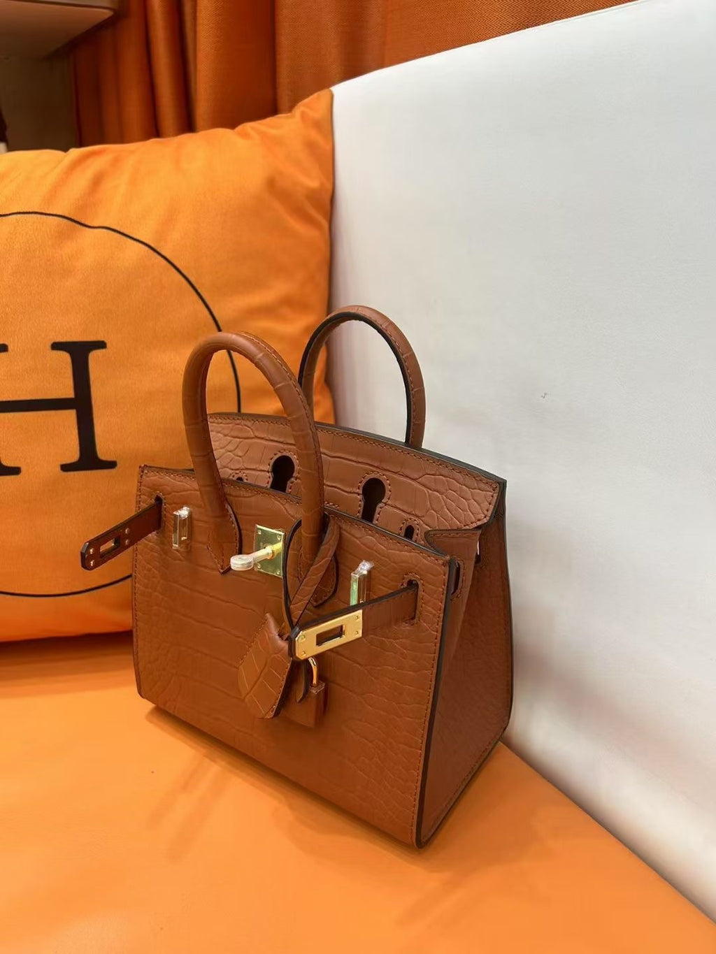 Mini Birkin 20cm Outer Stitching Tote Bag in Classic Gold Crocodile Pattern