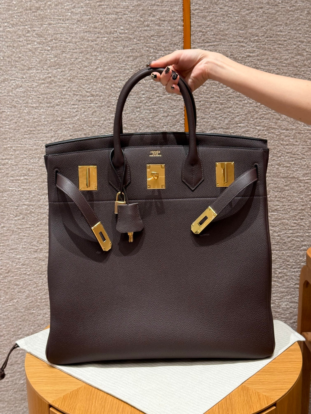 Hermès HAC 40 Chocolat Togo Leather Travel Bag with Gold Hardware