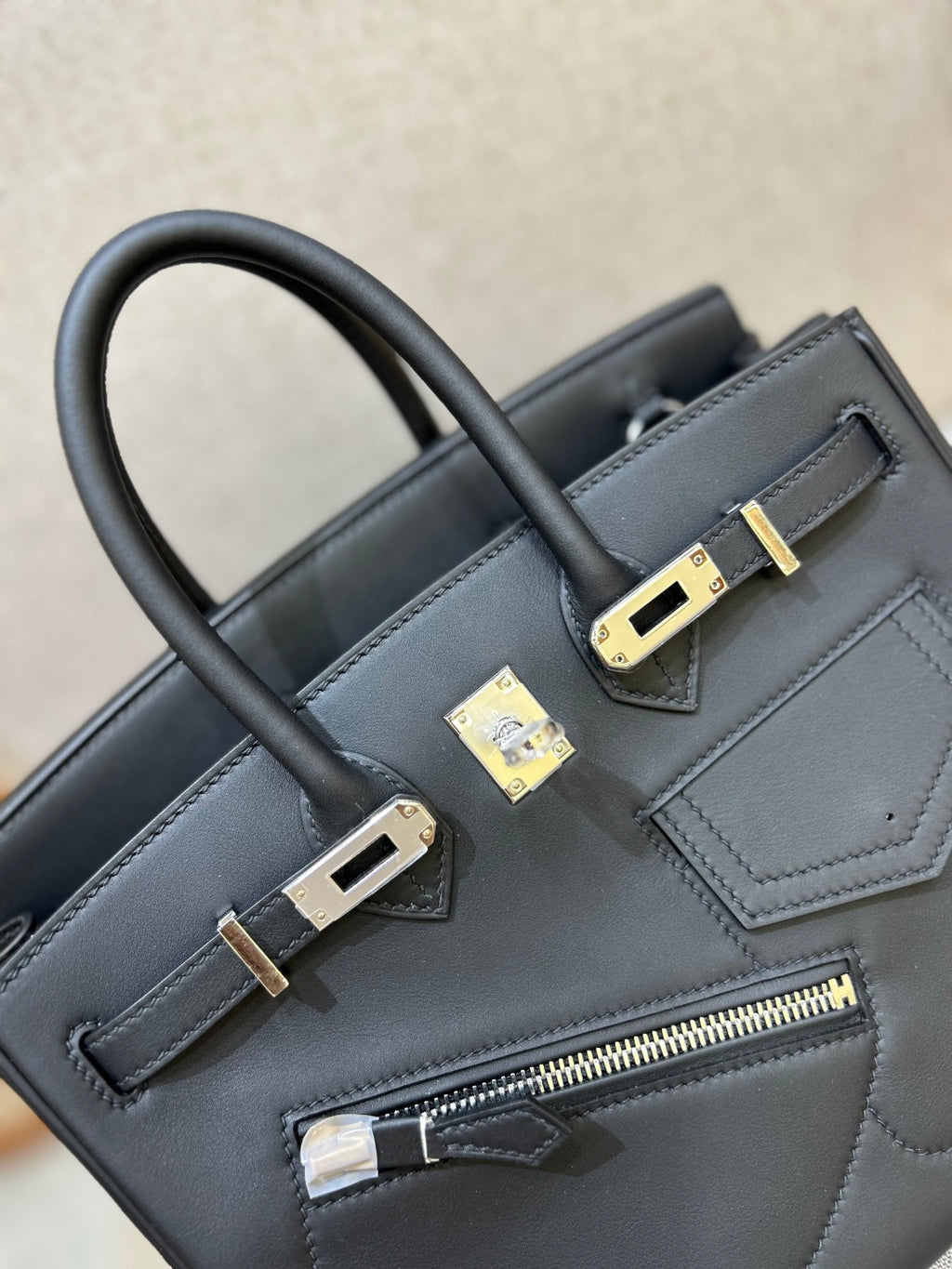 Birkin 25 Rock Black Leather Multi-Pocket Handbag with Chain