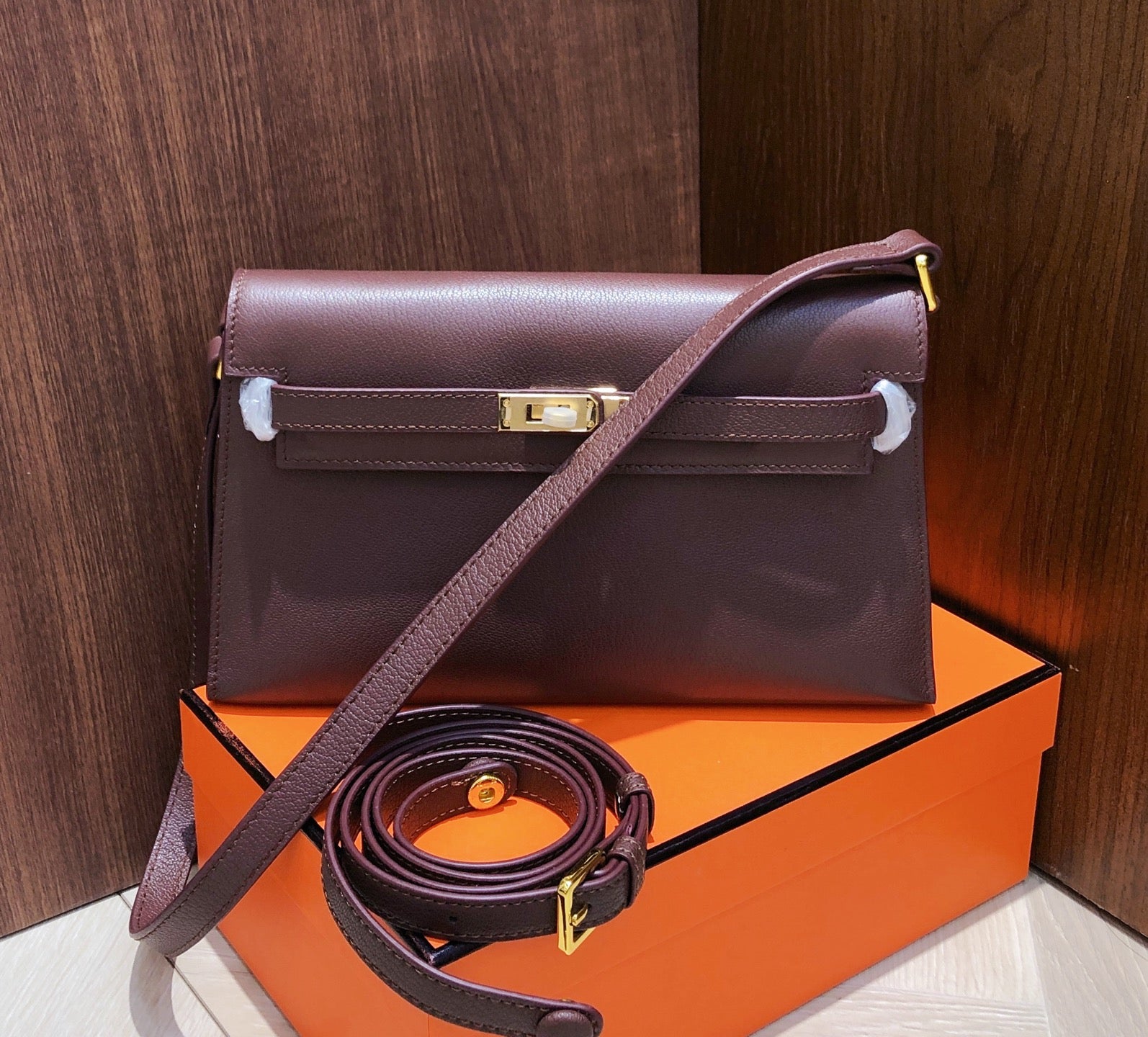 Kelly Elan 25 Underarm Baguette Bag, Genuine Top Layer Cowhide Goat Grain Leather, Gold Hardware Havane Brown Shoulder Purse, Low-key Old Money Vintage Style Daily Handbag Size 25×6.5×15cm