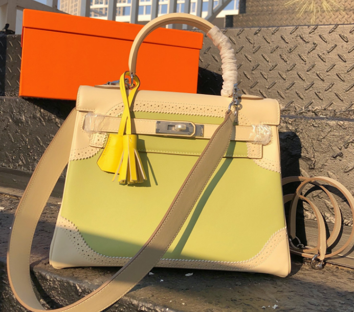 Kelly Sellier Ghillies 28cm Craie & Vert Pomme Barenia Leather Palladium Hardware Women Handbag