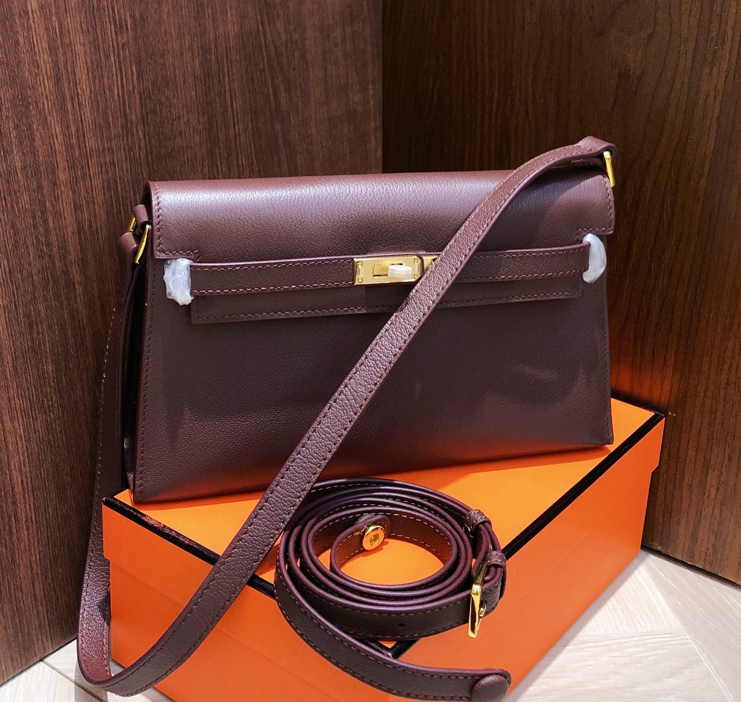 Kelly Elan 25 Underarm Baguette Bag, Genuine Top Layer Cowhide Goat Grain Leather, Gold Hardware Havane Brown Shoulder Purse, Low-key Old Money Vintage Style Daily Handbag Size 25×6.5×15cm