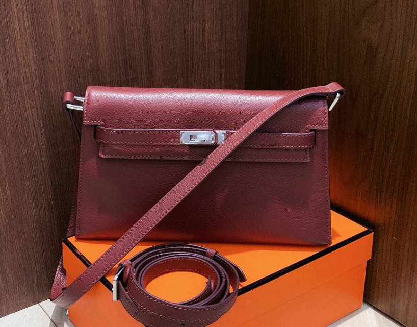 Kelly Elan 25 Underarm Baguette Bag, Genuine Top Layer Cowhide Goat Grain Leather, SilverHardware Vintage Wine Red Shoulder Handbag, Elegant Luxury Quiet Glam Daily Purse Size 25×6.5×15cm