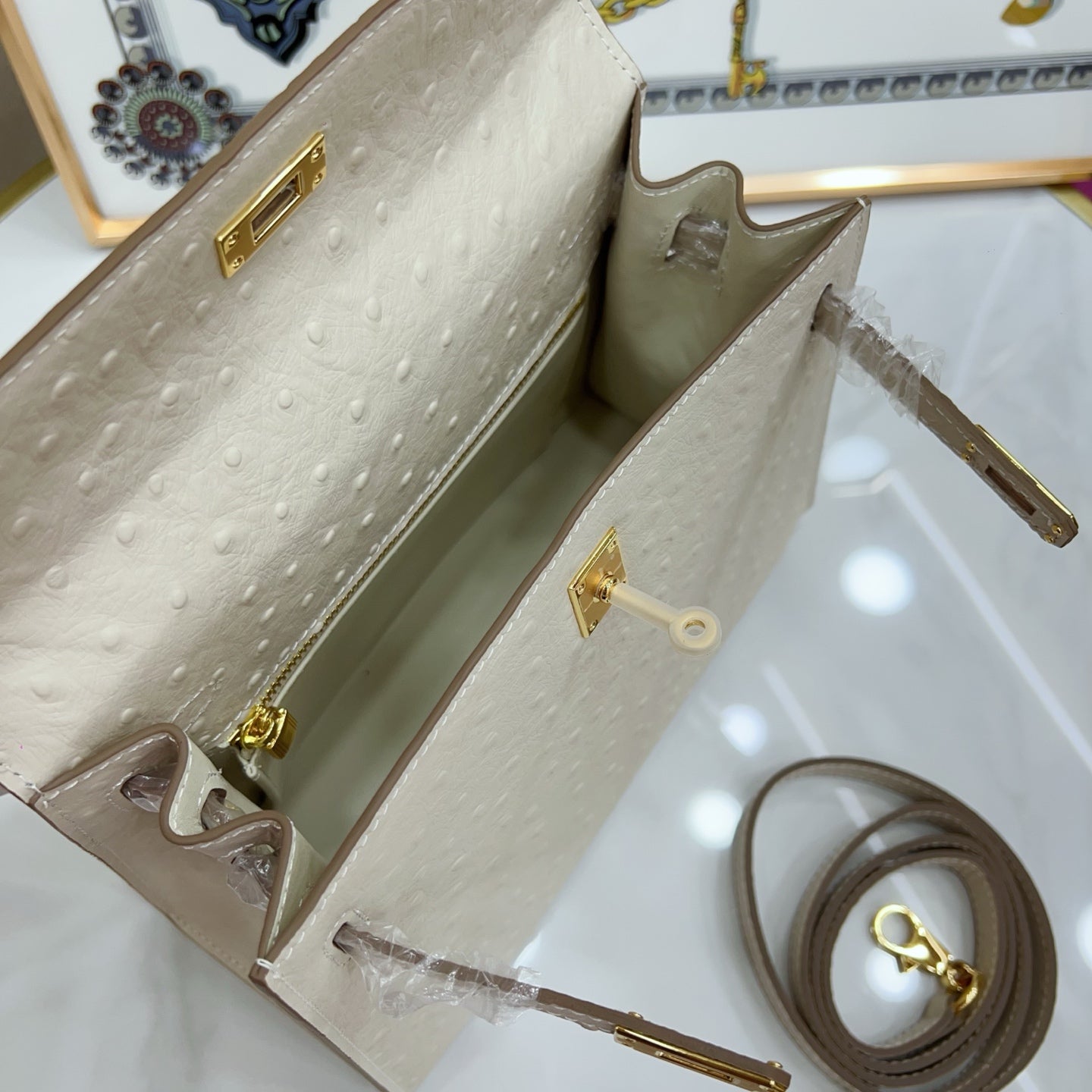 Kelly Sellier 25cm Craie Ostrich Gold Hardware Premium Women Shoulder Purse