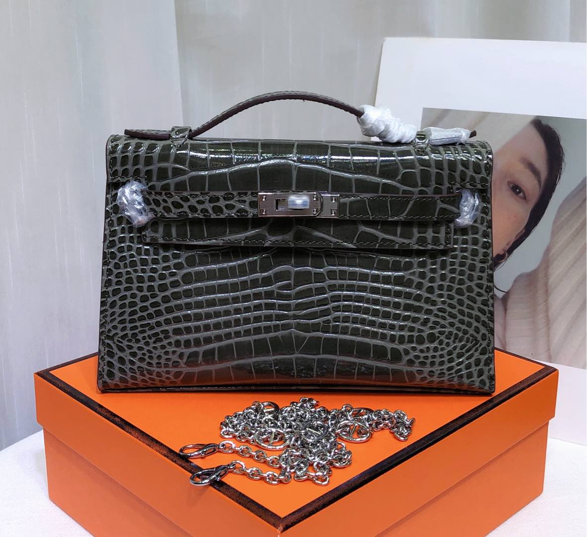 Kelly Pochette Gris Elephant Shiny Niloticus Crocodile Leather Palladium Hardware & Palladium Hardware Women Clutch Bag