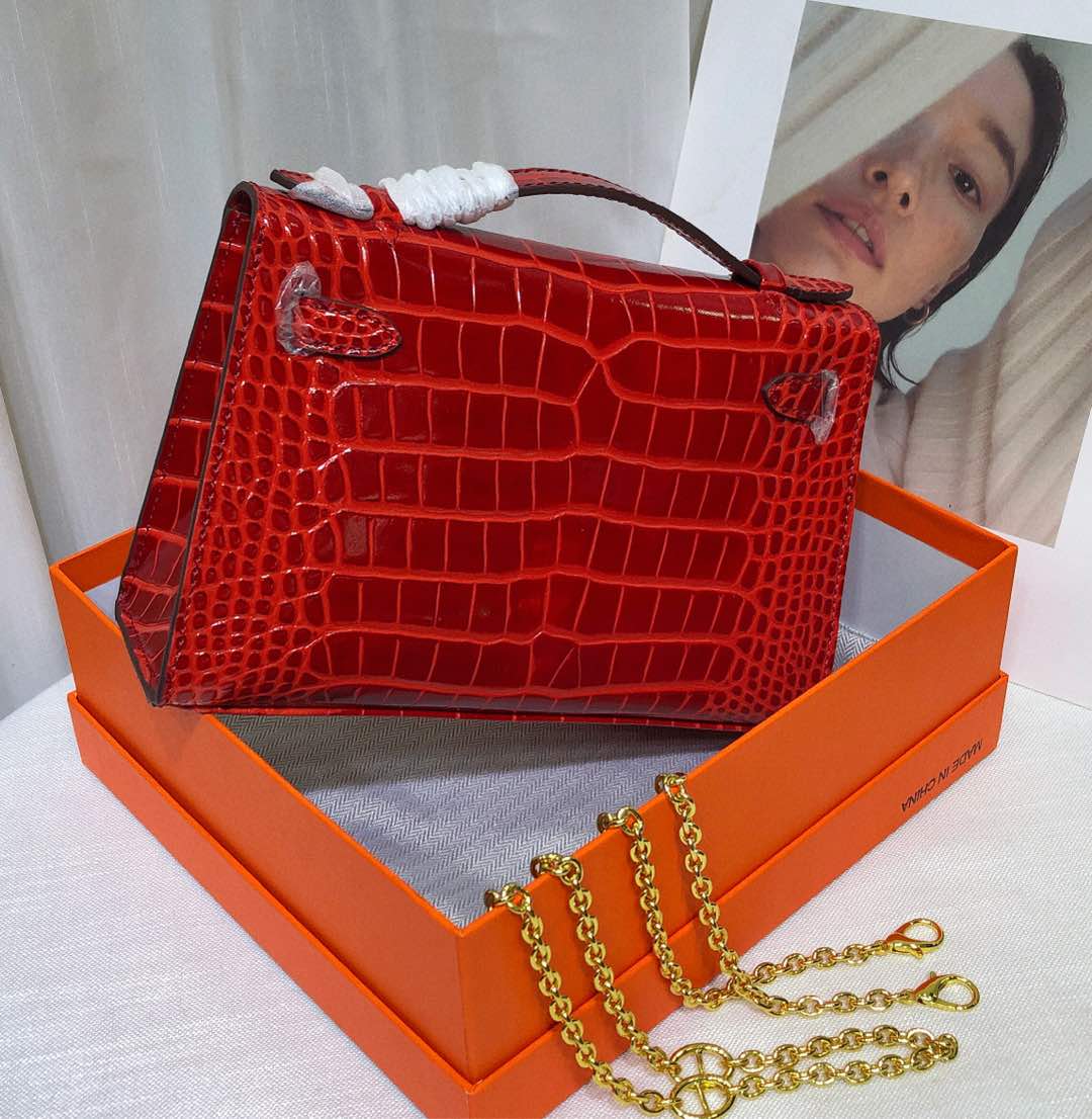 Kelly Pochette Rouge Casa Shiny Niloticus Crocodile Leather Gold Hardware Women Clutch Bag